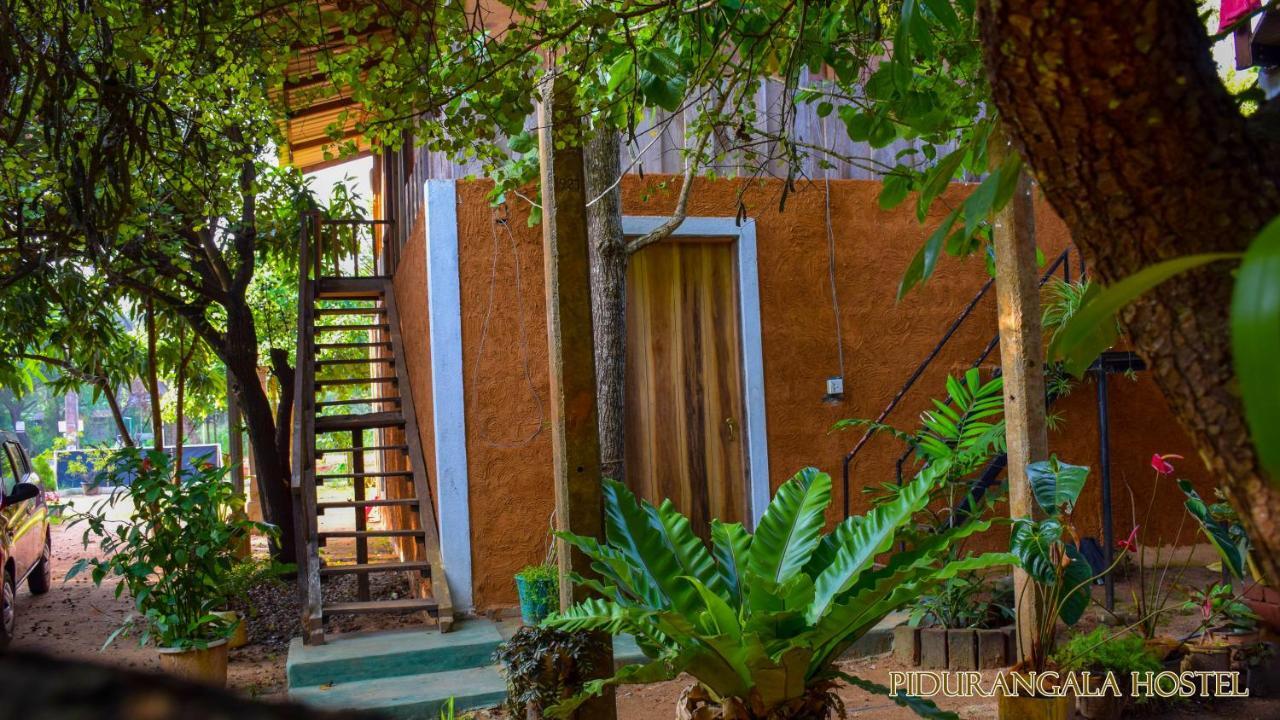 Pidurangala Hostel Szigirija Kültér fotó