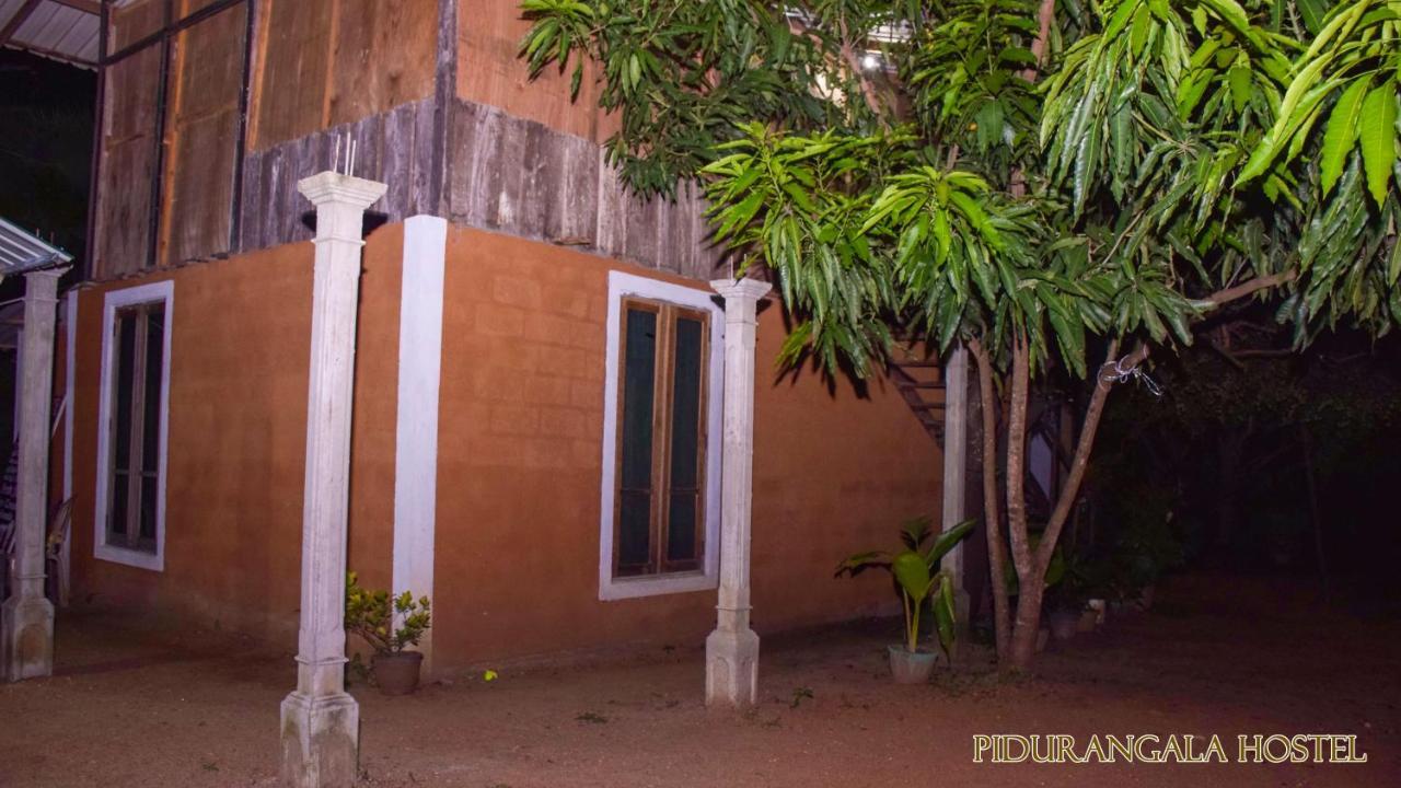 Pidurangala Hostel Szigirija Kültér fotó